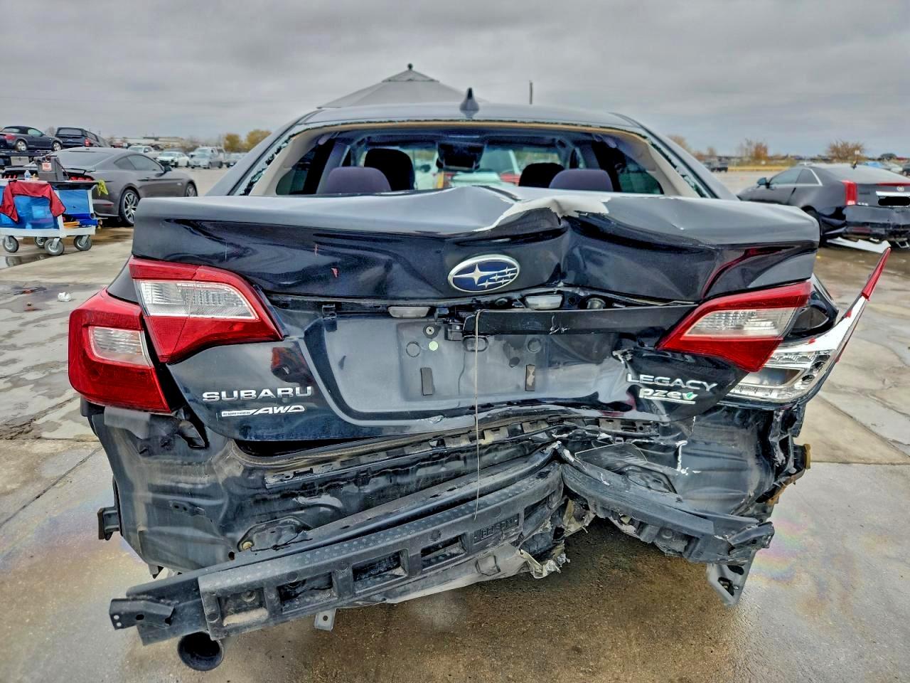 Subaru Legacy 2.5i Premium Image 11