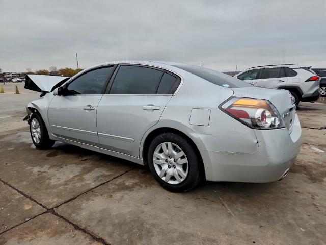 Nissan Altima Base Image 3