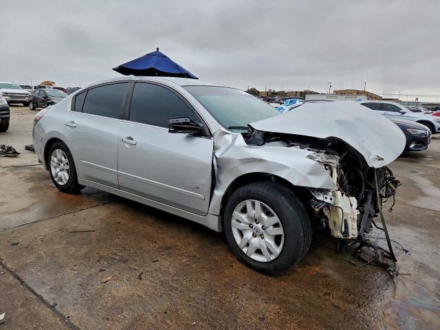 Nissan Altima Base Image 6