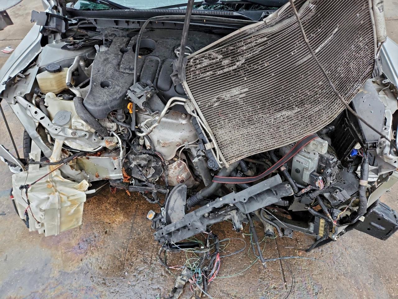 Nissan Altima Base Image 11