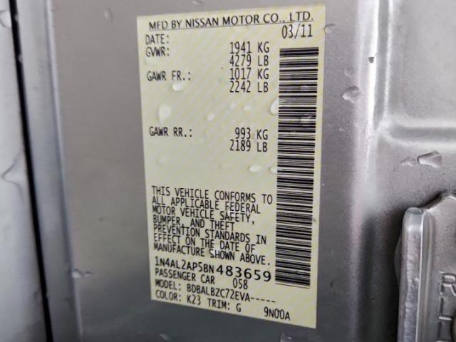 Nissan Altima Base Image 9