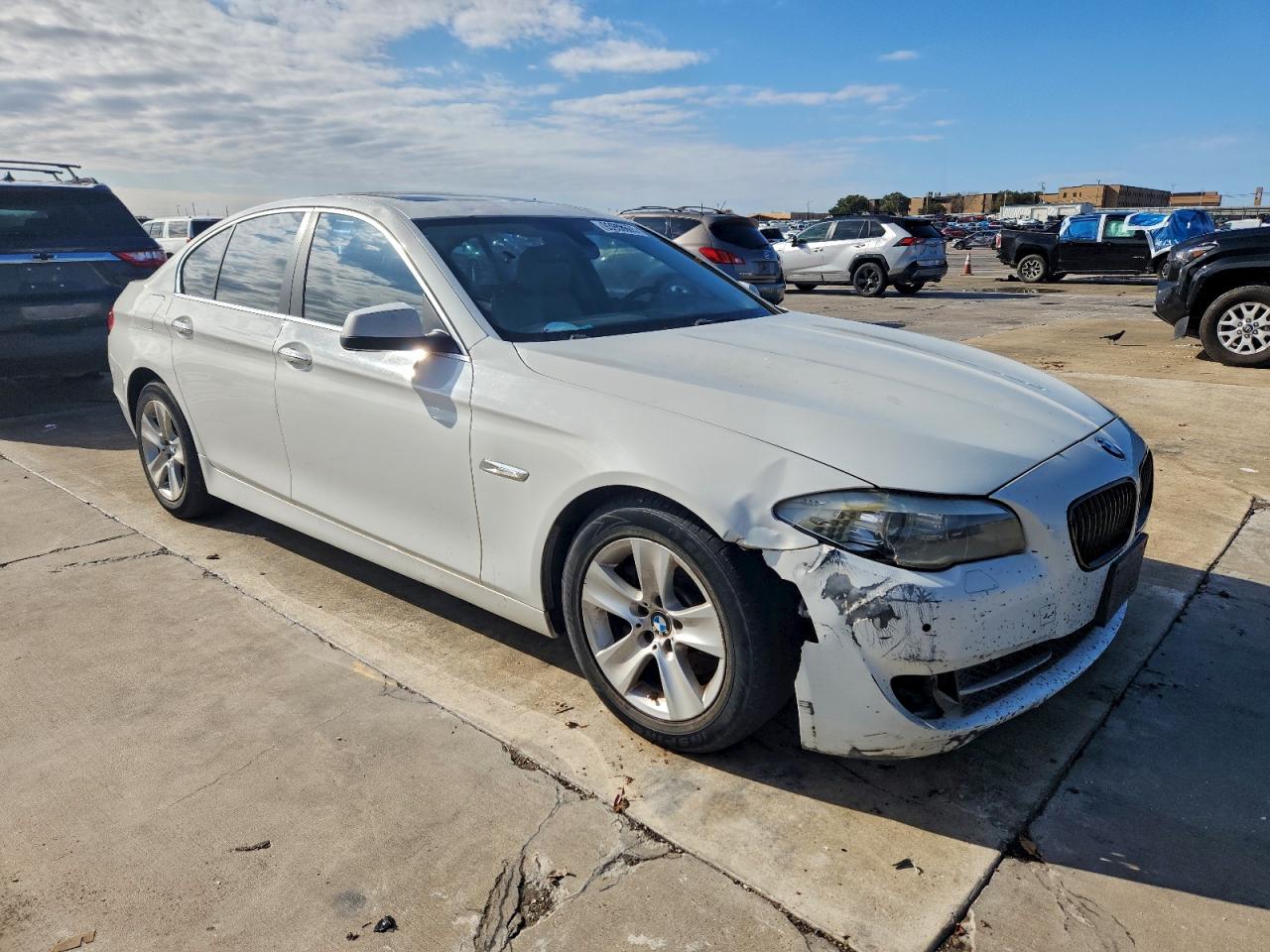 BMW 5 Series I Image 3