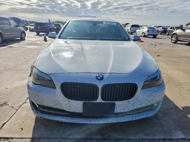 BMW 5 Series I Image 6