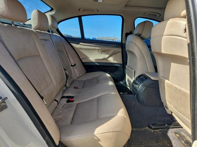 BMW 5 Series I Image 12