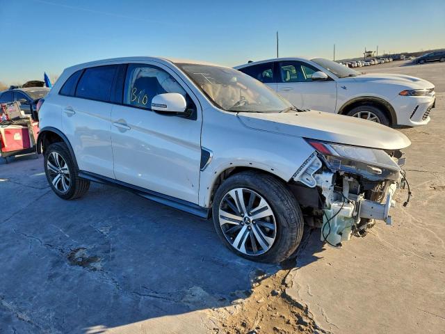 Mitsubishi Outlander Se Image 2