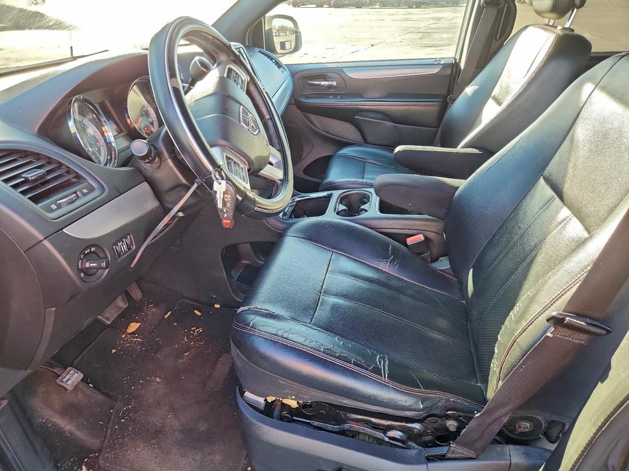 Dodge Caravan R/t Image 6