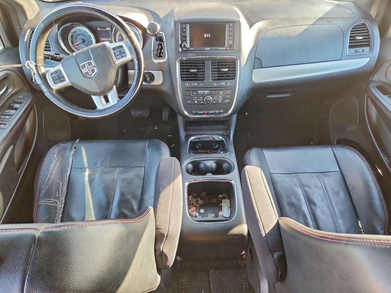 Dodge Caravan R/t Image 8