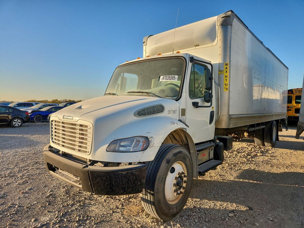 Freightliner M2 106 Med 106 Medium Duty Image 1