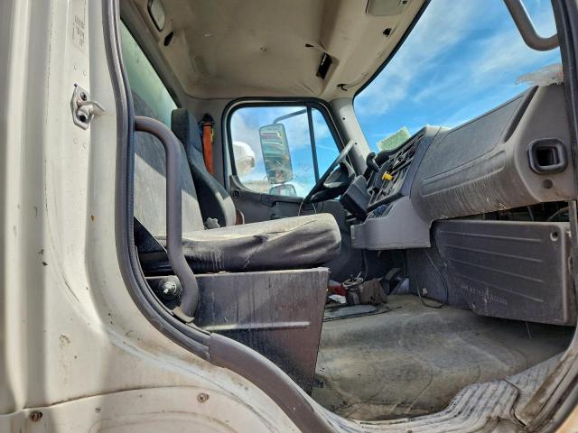 Freightliner M2 106 Med 106 Medium Duty Image 11