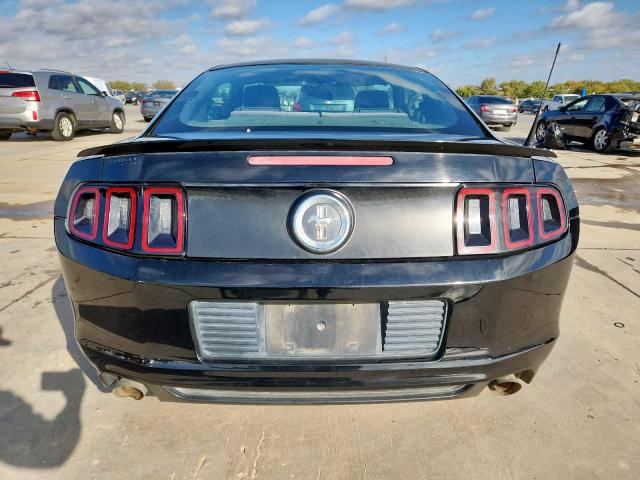 Ford Mustang Image 7