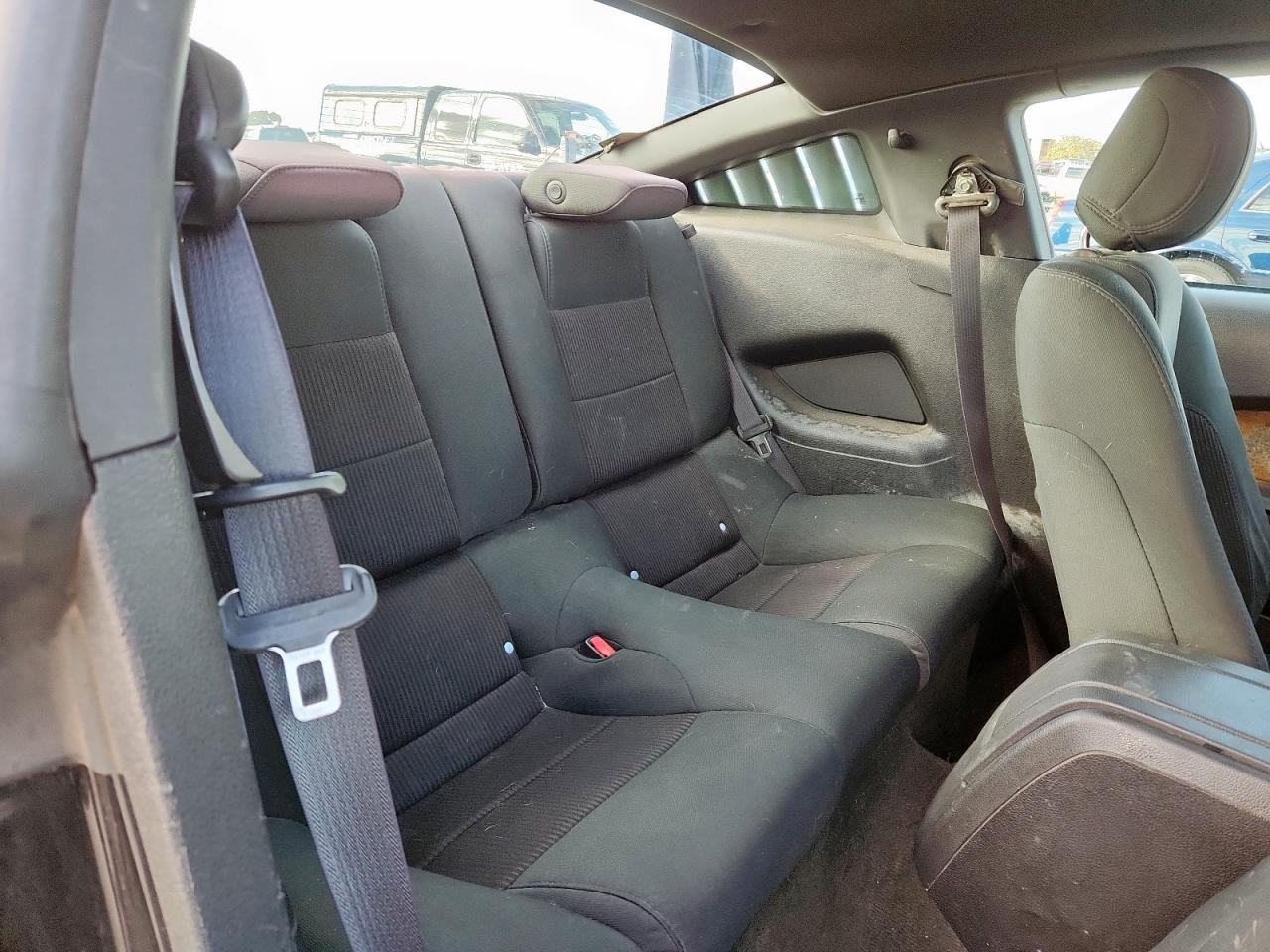 Ford Mustang Image 10