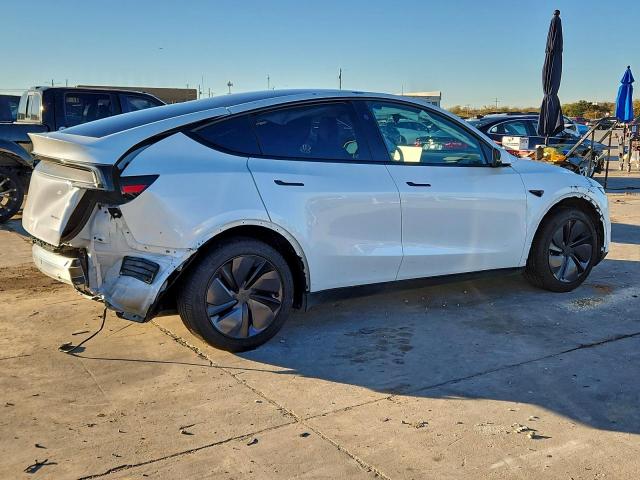 Tesla Model Y Image 4