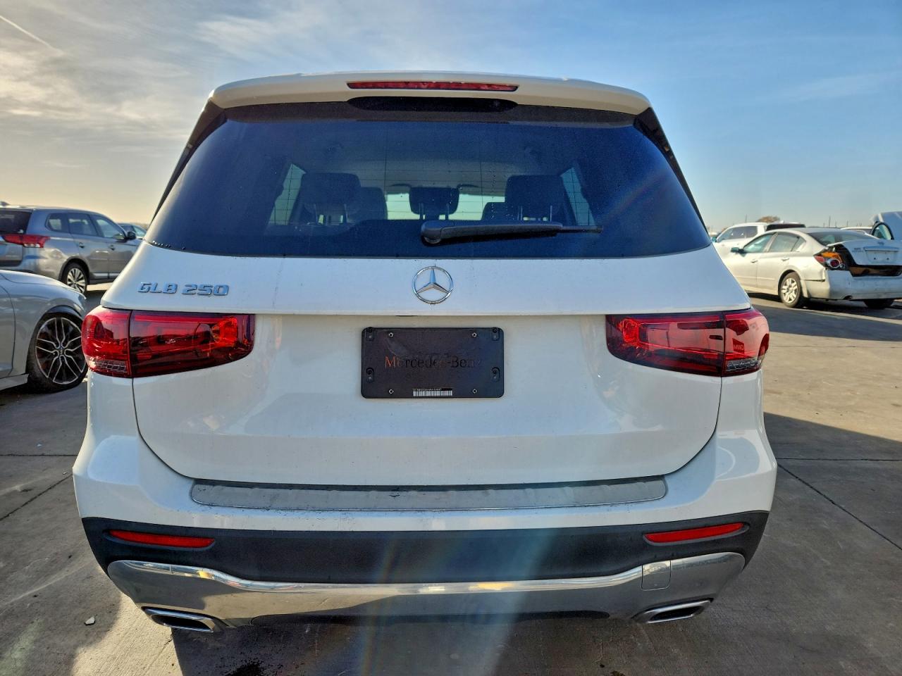 Mercedes-Benz GLB 250 Image 3