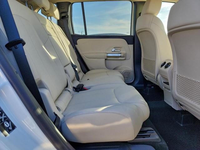 Mercedes-Benz GLB 250 Image 10