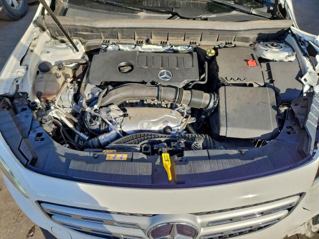 Mercedes-Benz GLB 250 Image 12