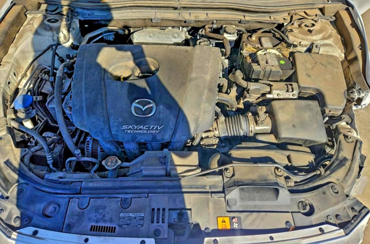 Mazda 3 Touring Image 3