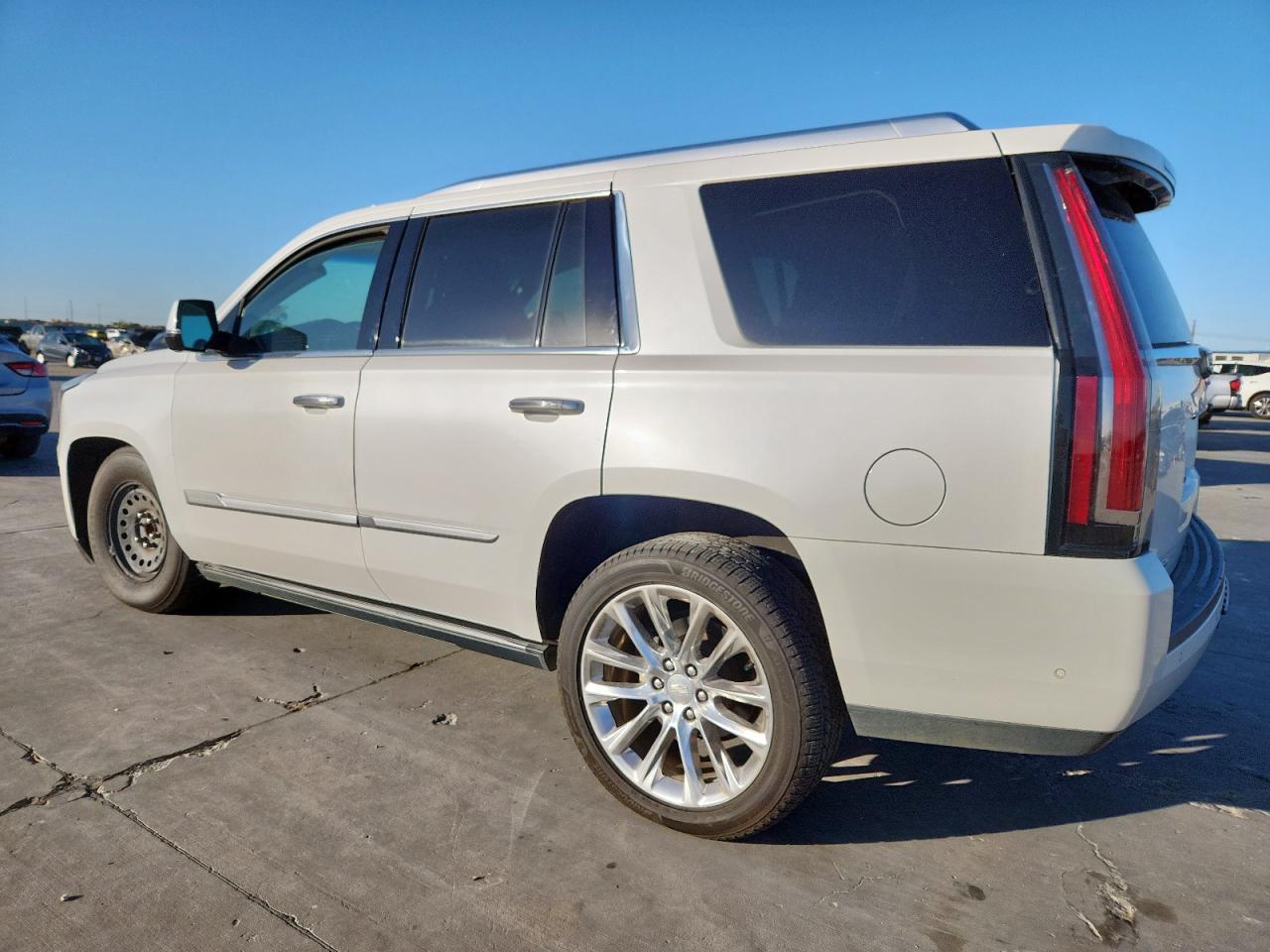 Cadillac Escalade Premium Luxury Image 2