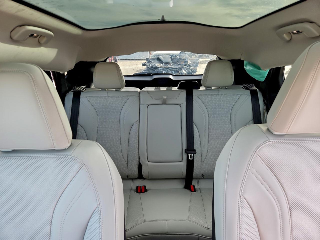 Ford Mustang Premium Image 3