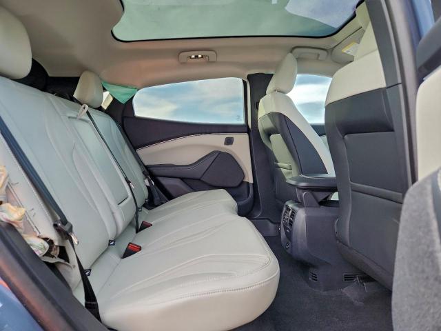 Ford Mustang Premium Image 9