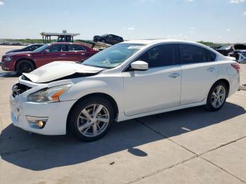  Salvage Nissan Altima