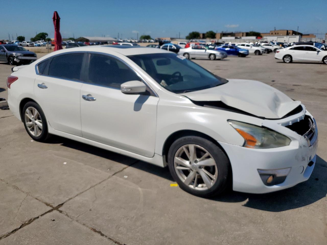 Nissan Altima 2.5 Image 11