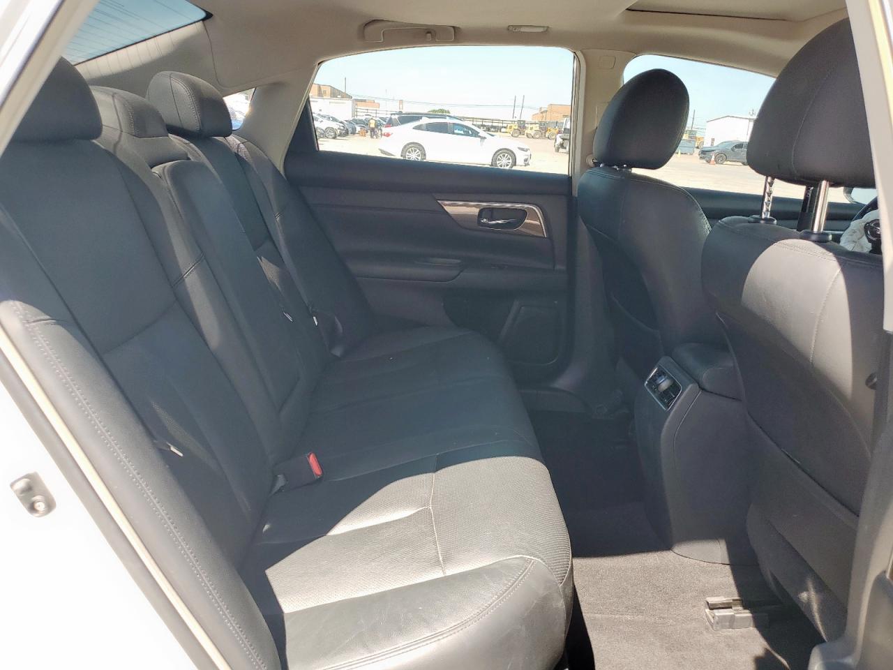 Nissan Altima 2.5 Image 3