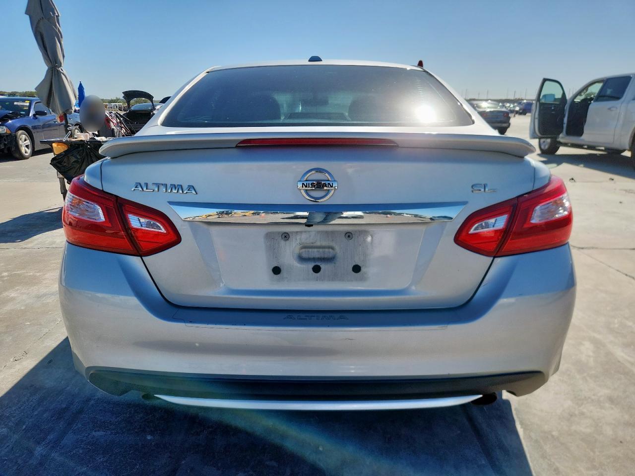 Nissan Altima 2.5 Image 10