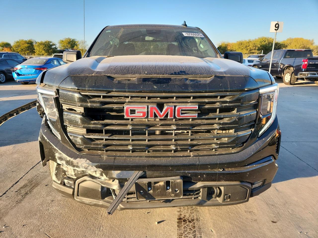 GMC Sierra K1500 Elevation Image 8