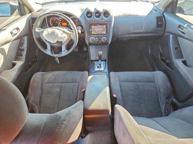 Nissan Altima Base Image 7