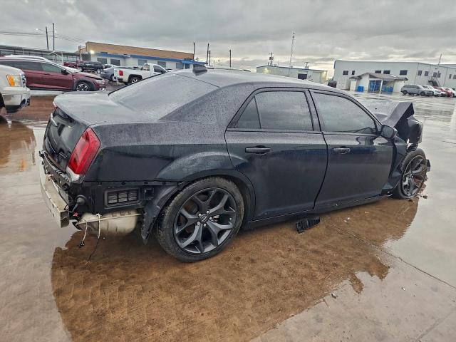 Chrysler 300 Touring Image 8