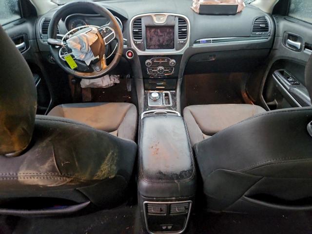 Chrysler 300 Touring Image 5