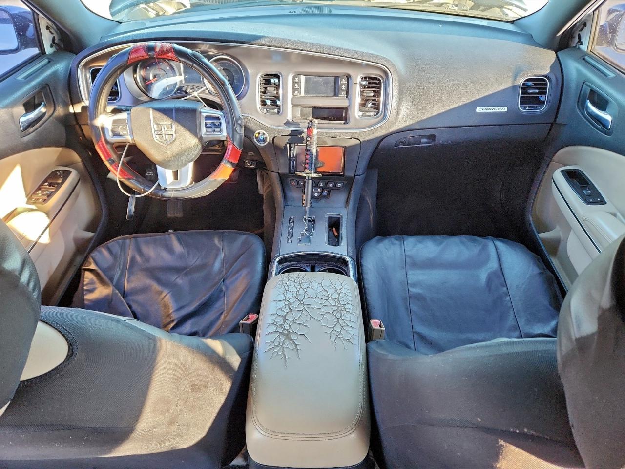 Dodge Charger Image 10