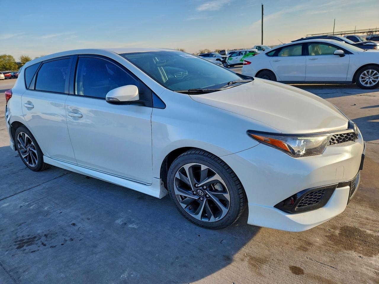 Toyota Scion Image 5