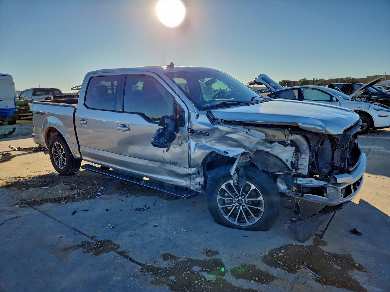 Ford F-150 Supercrew Image 3