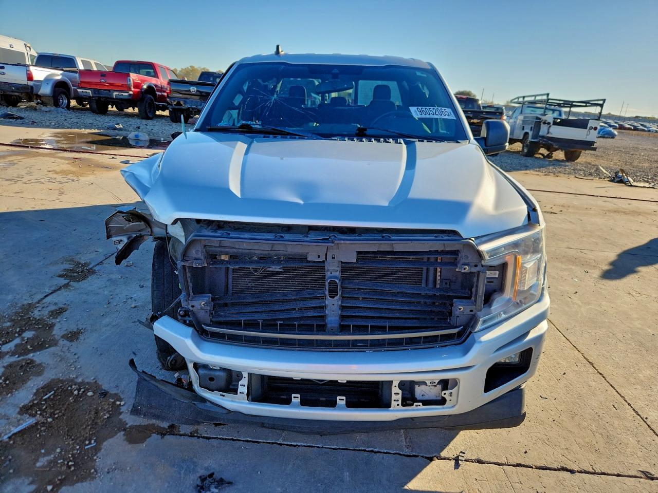 Ford F-150 Supercrew Image 11