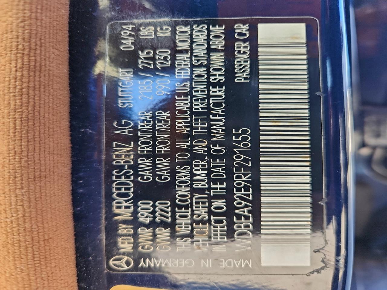 Mercedes-Benz E-Class 320 Image 12