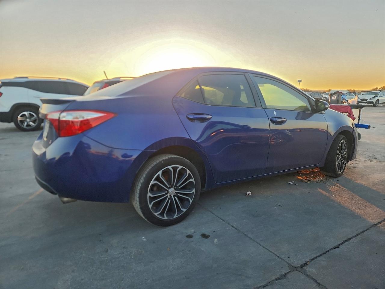 Toyota Corolla L Image 4