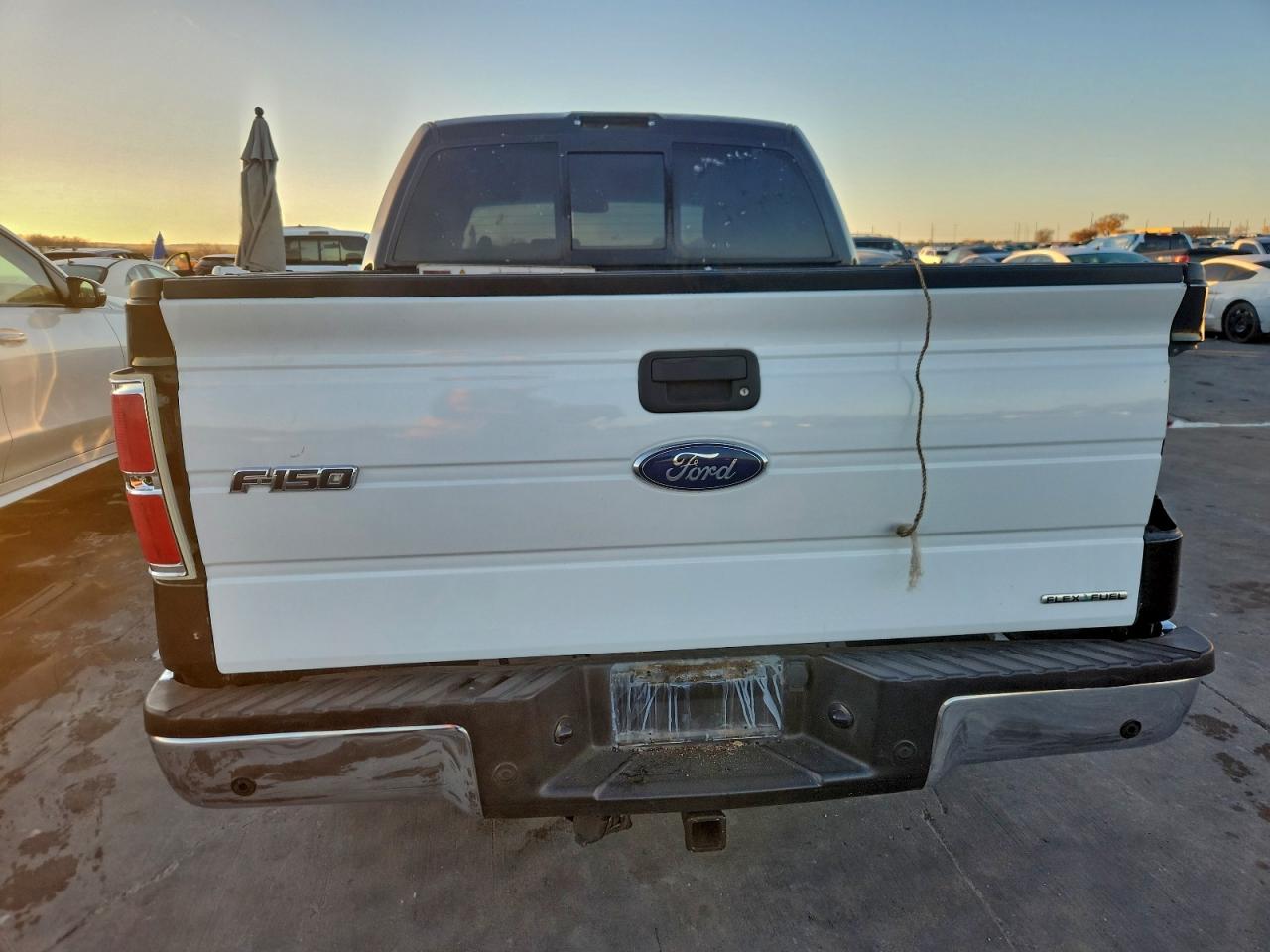 Ford F-150 Supercrew Image 6