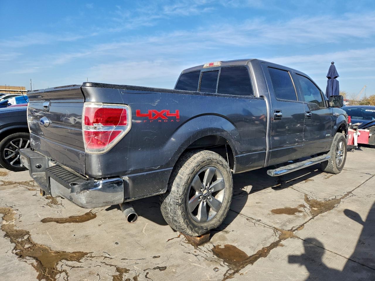 Ford F-150 Supercrew Image 9