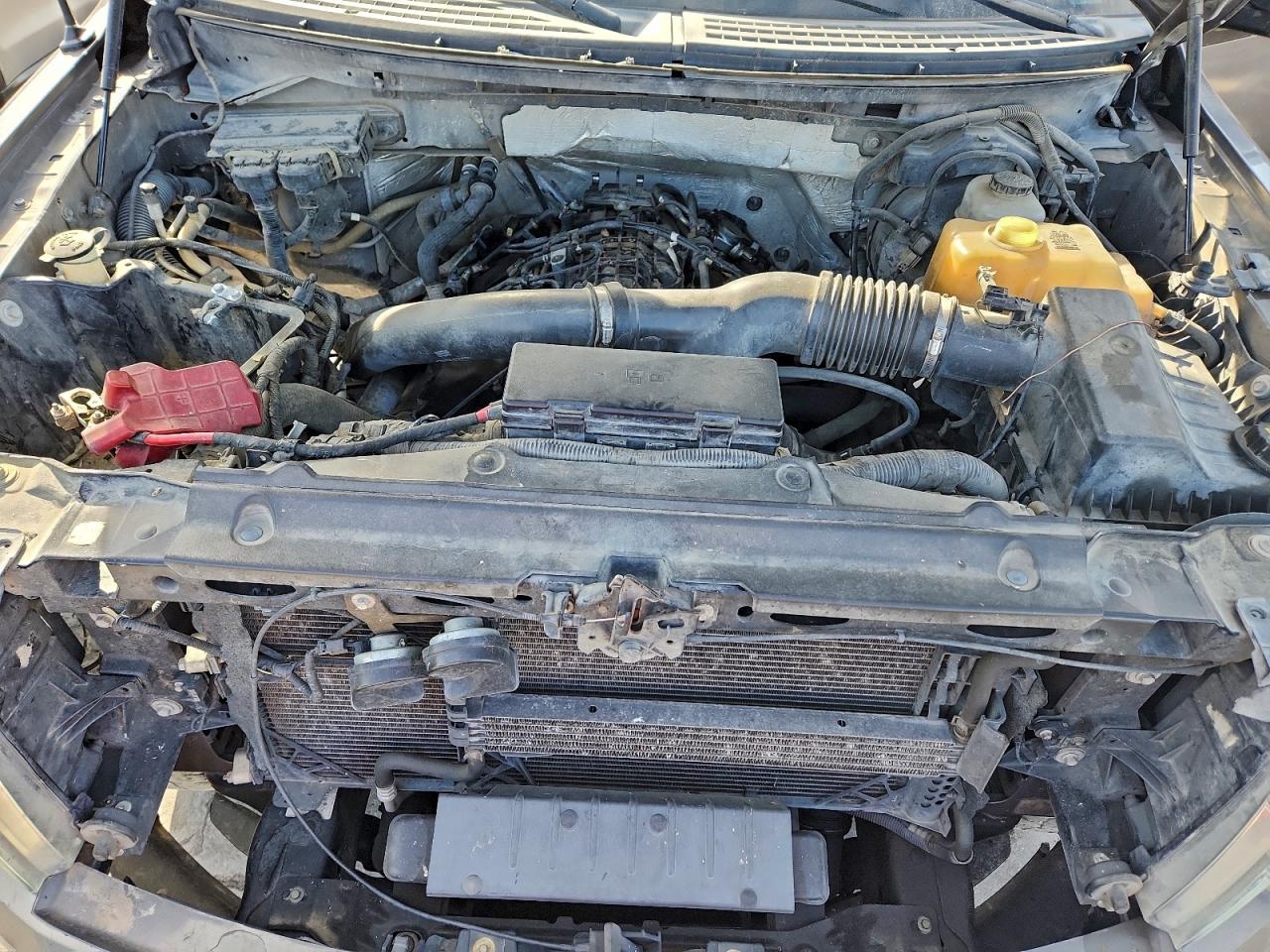 Ford F-150 Supercrew Image 8