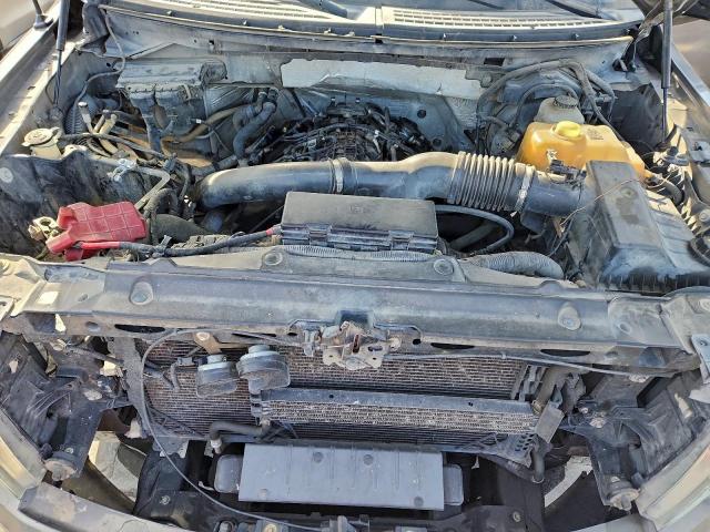 Ford F-150 Supercrew Image 8