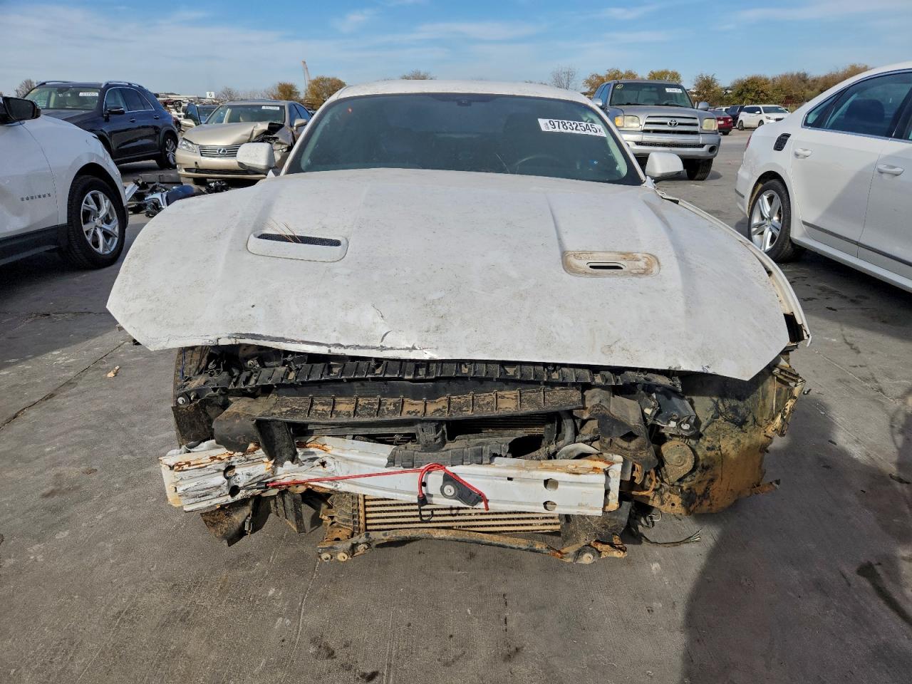 Ford Mustang Image 2