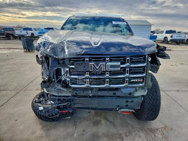 GMC Canyon At4x Image 3