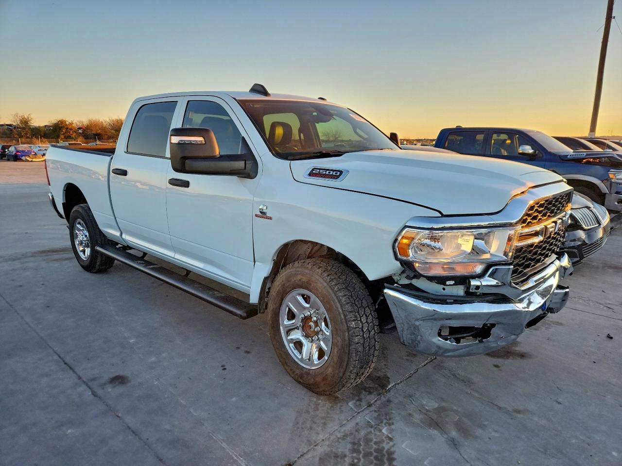 Ram 2500 Tradesman Image 2