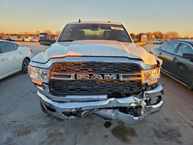 Ram 2500 Tradesman Image 12