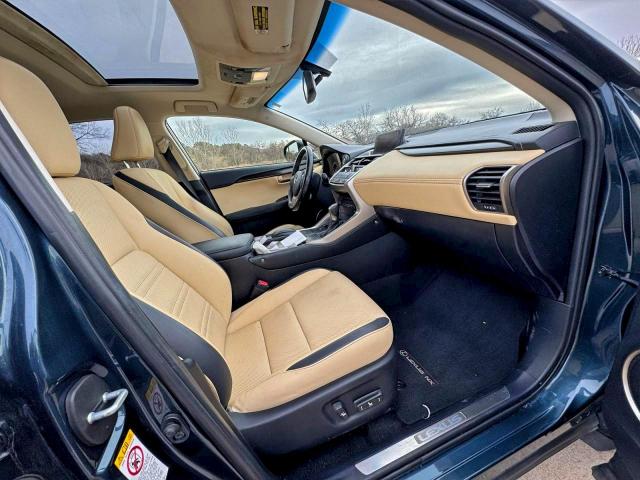 Lexus NX 200t Image 4