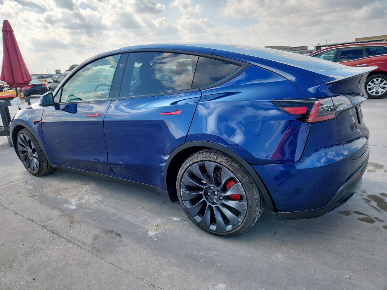 Tesla Model Y Image 2