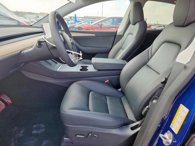 Tesla Model Y Image 10