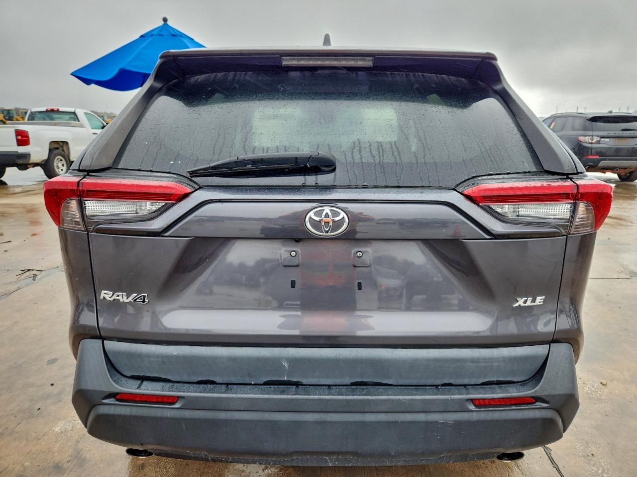 Toyota RAV4 Xle Image 12