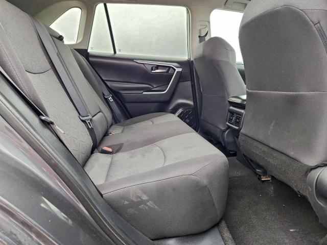 Toyota RAV4 Xle Image 9